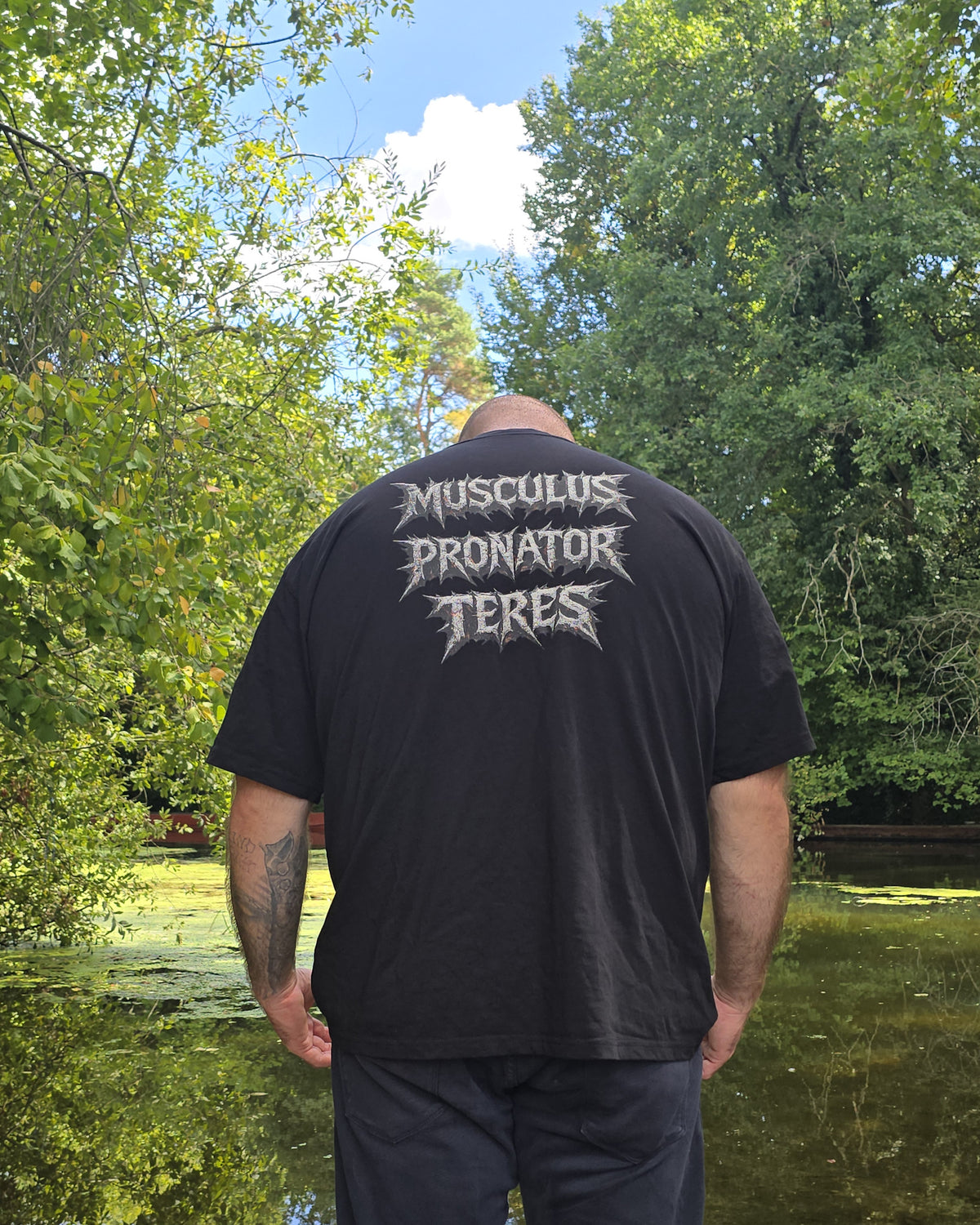 APEX SUPPLY Musculus Pronator Teres Oversized Tee getragen
