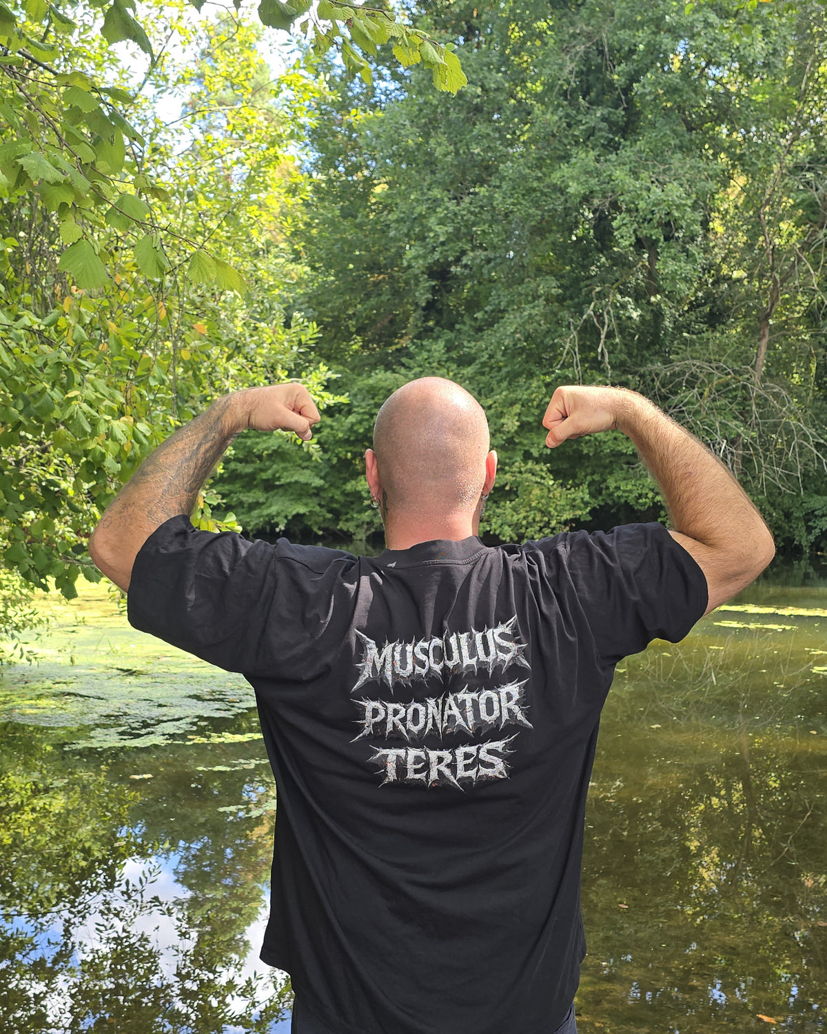 APEX SUPPLY Musculus Pronator Teres Oversized Tee getragen