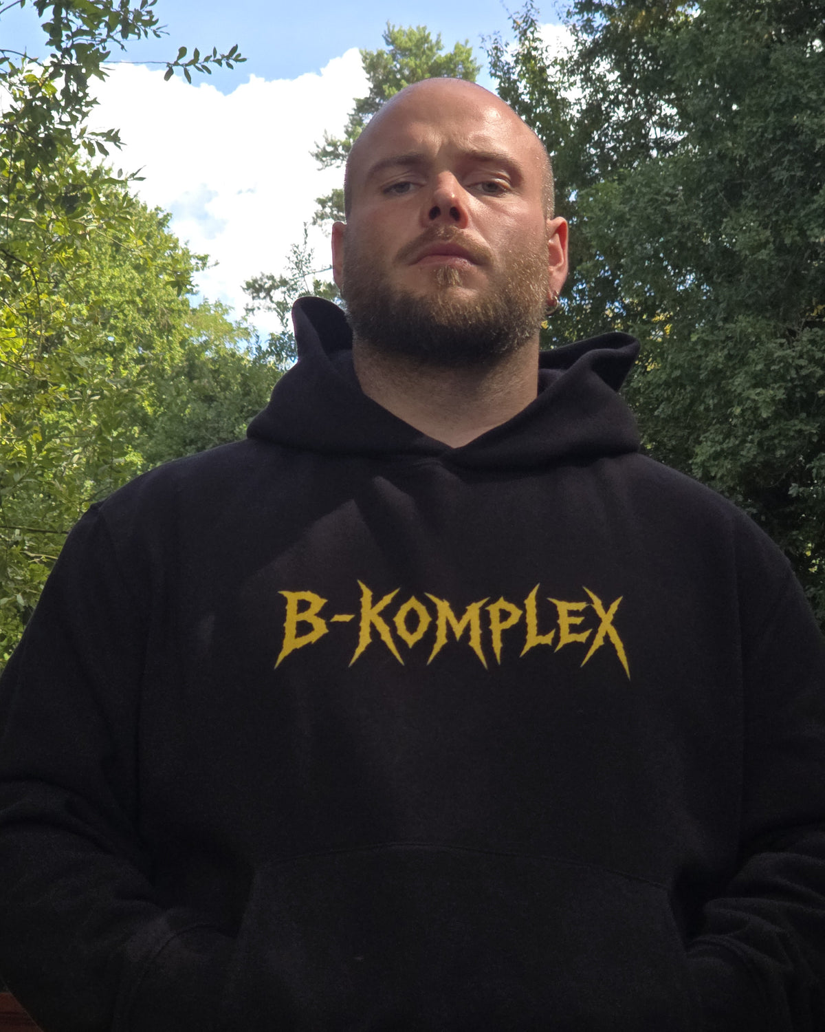 APEX SUPPLY B-Komplex Oversized Hoodie getragen