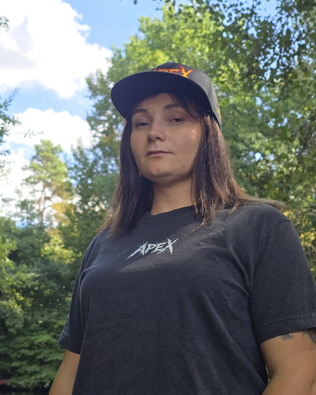 APEX SUPPLY Thrash Cap getragen