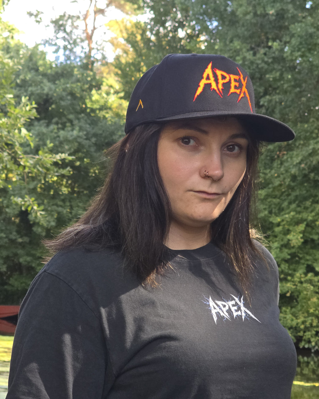 APEX SUPPLY Thrash Cap getragen